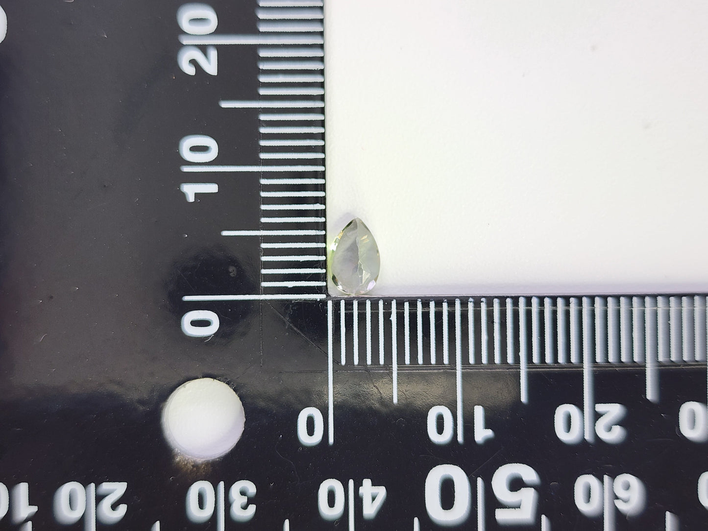 0644-11-1 ゾイサイト 0.53ct