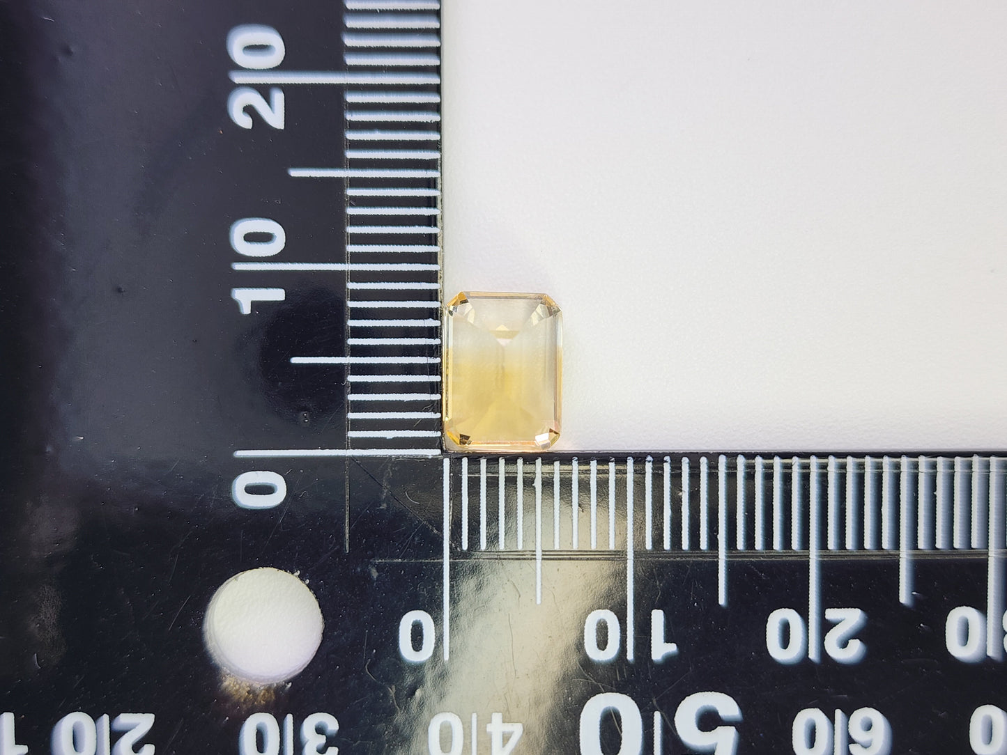 0365-5-7 バイカラーシトリン 2.00ct