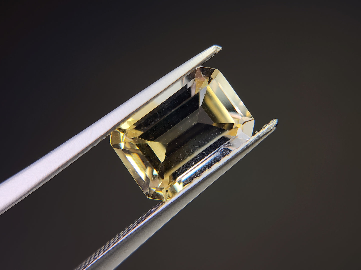 0365-5-3 バイカラーシトリン 2.17ct
