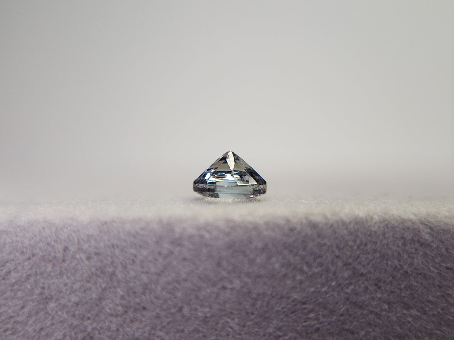 0657-28-2 ゾイサイト 0.42ct