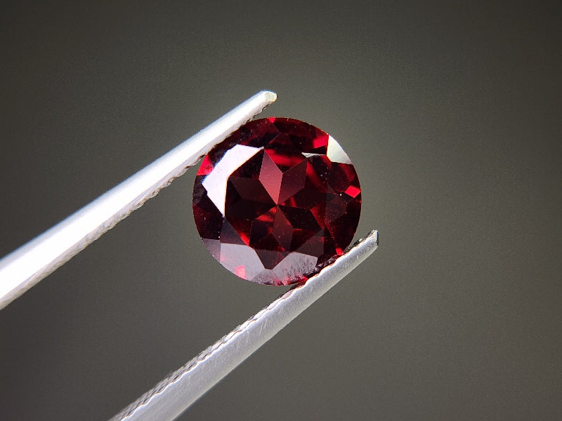 0910-5-6 ガーネット 2.11ct