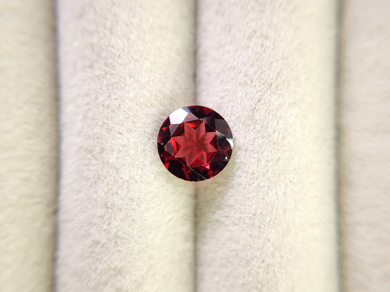 0910-5-6 ガーネット 2.11ct