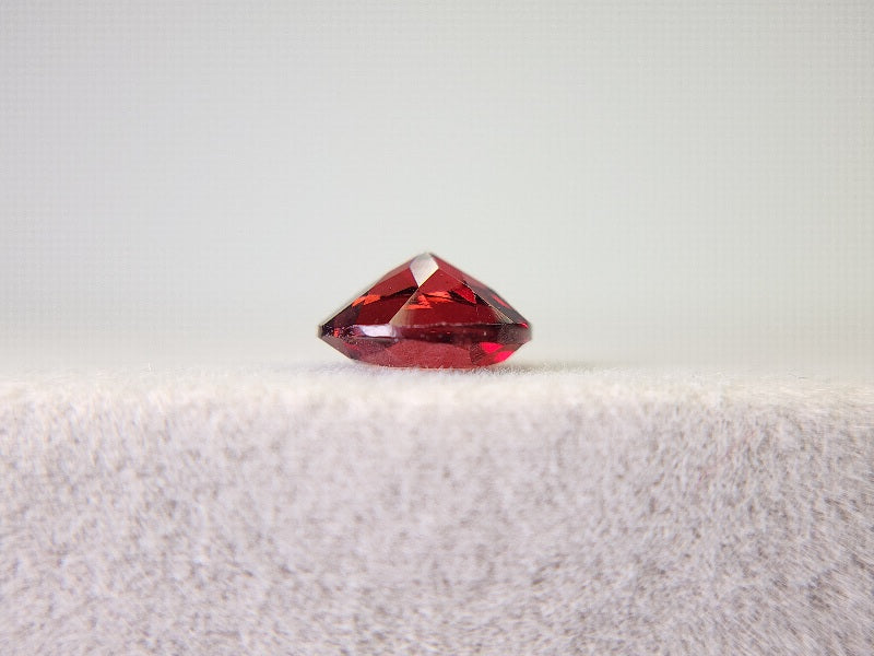 0910-2-8 ガーネット 1.43ct