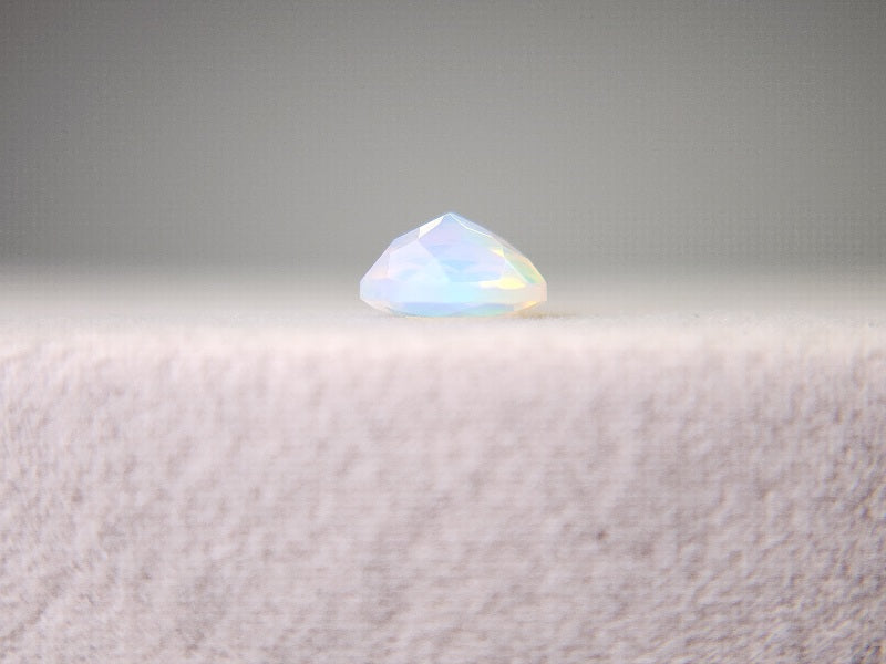 0909-3-6 オパール 0.73ct