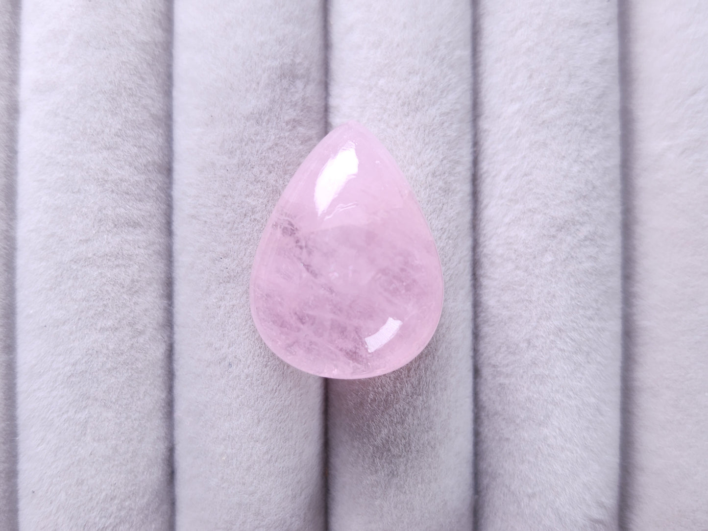 0908-3 モルガナイト 32.98ct