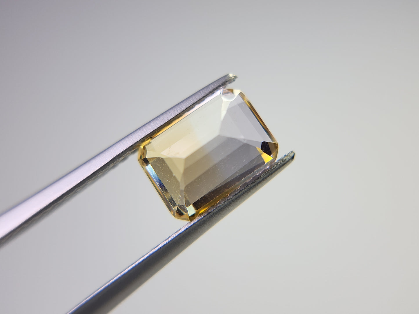 0365-5-6 バイカラーシトリン 2.01ct