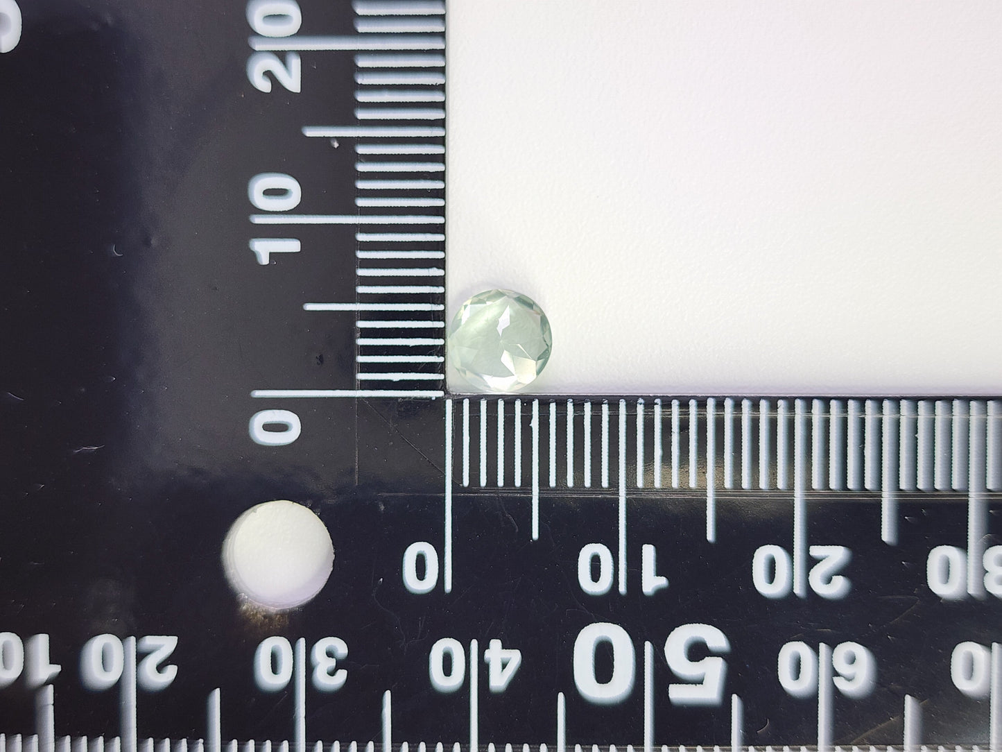 0878-3-7 グリーンベリル 0.66ct