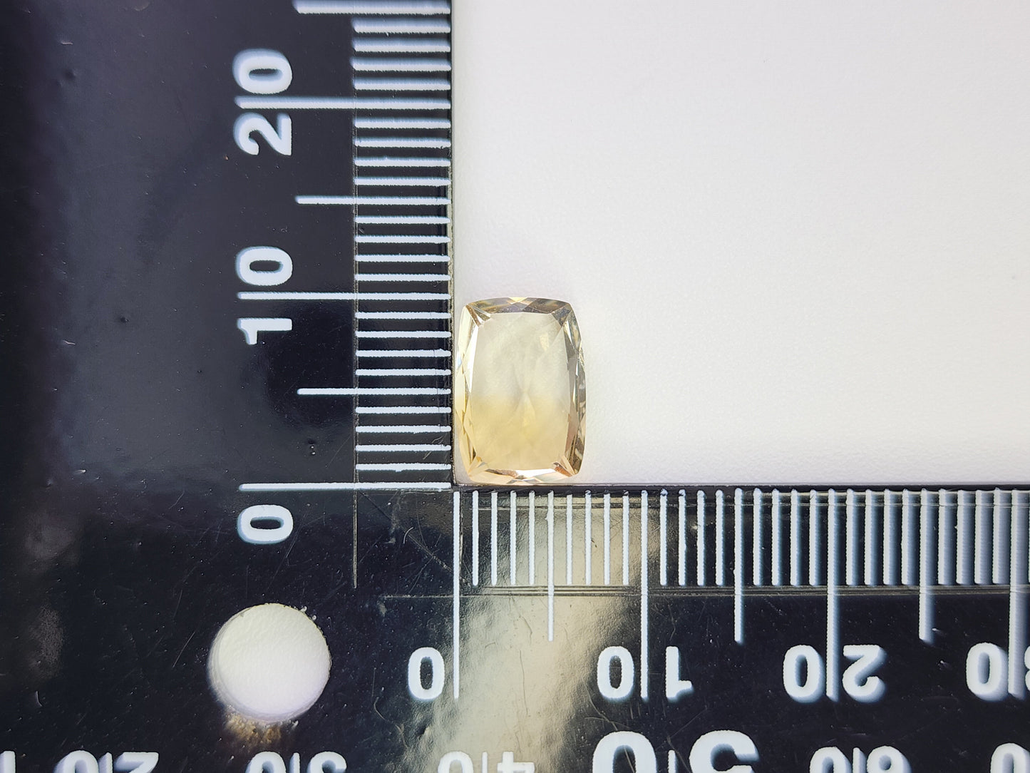 0365-5-2 バイカラーシトリン 2.18ct