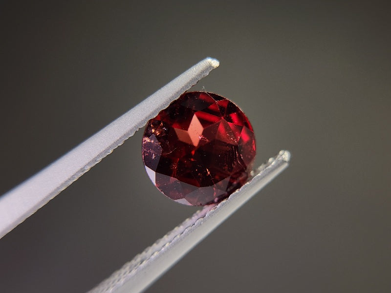 0910-2-10 ガーネット 1.24ct