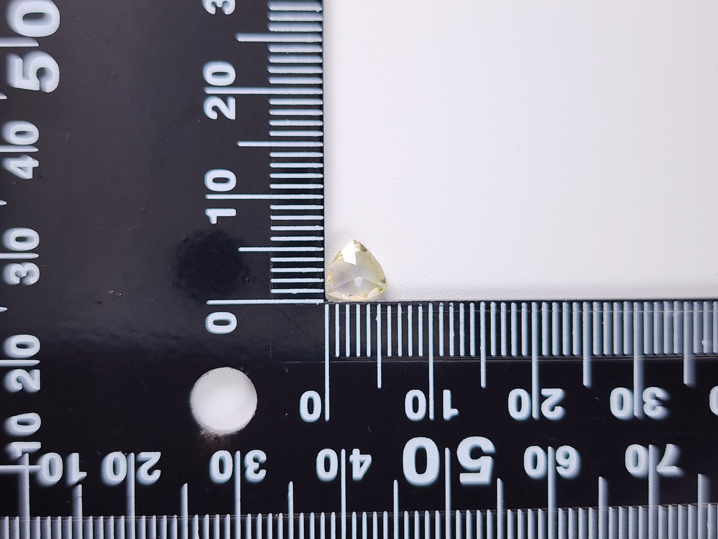 0649-3 ゾイサイト 0.65ct