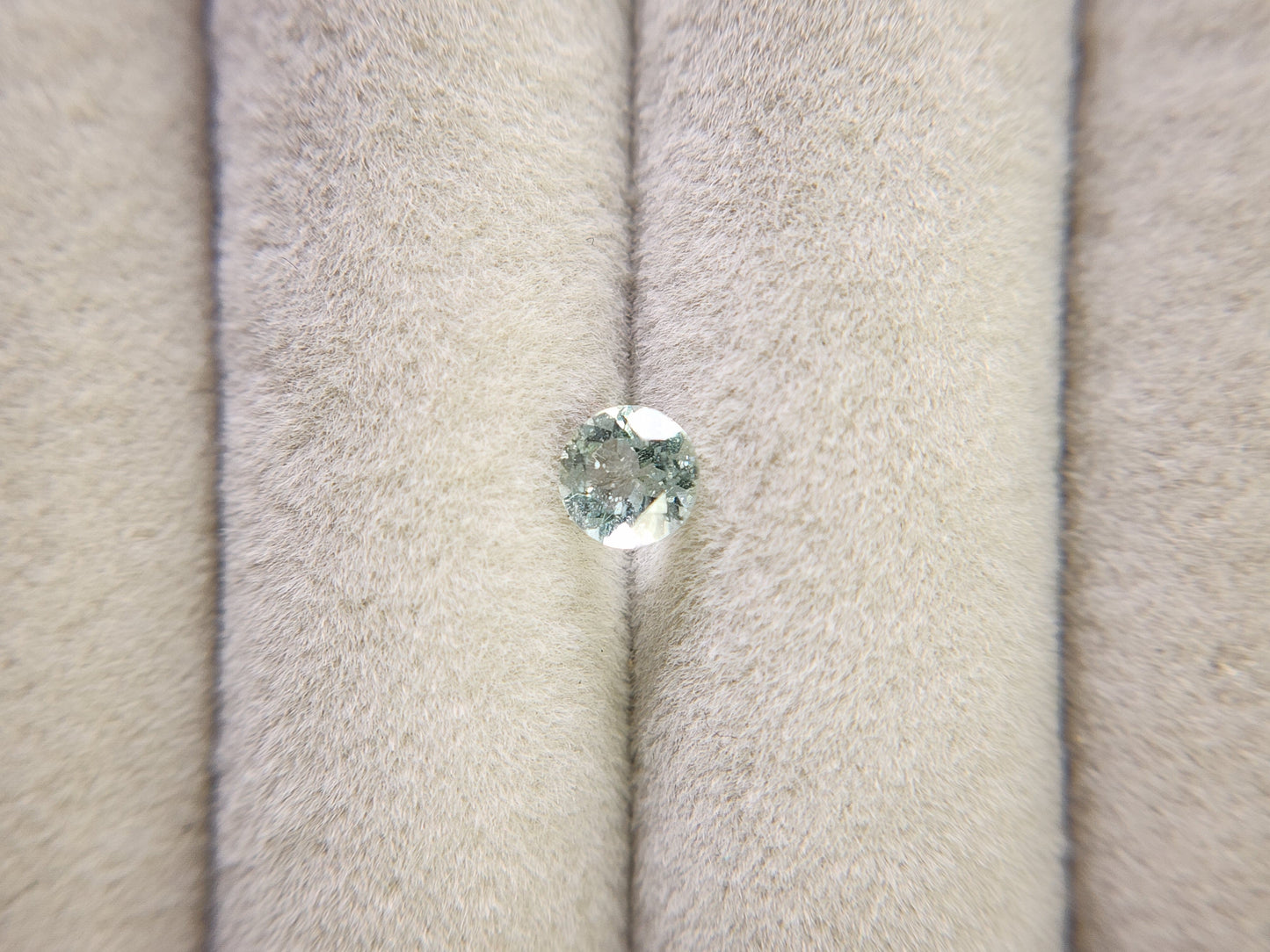 0878-1-7 グリーンベリル 0.47ct