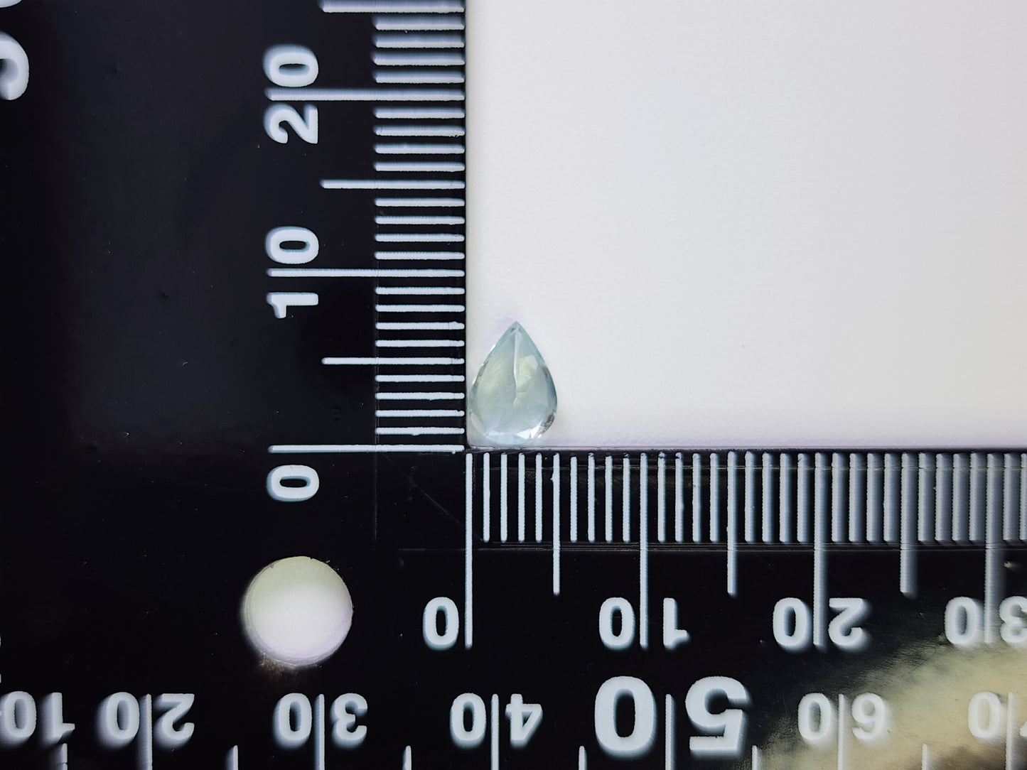 0008-1 アクアマリン ペアシェイプ 0.64ct