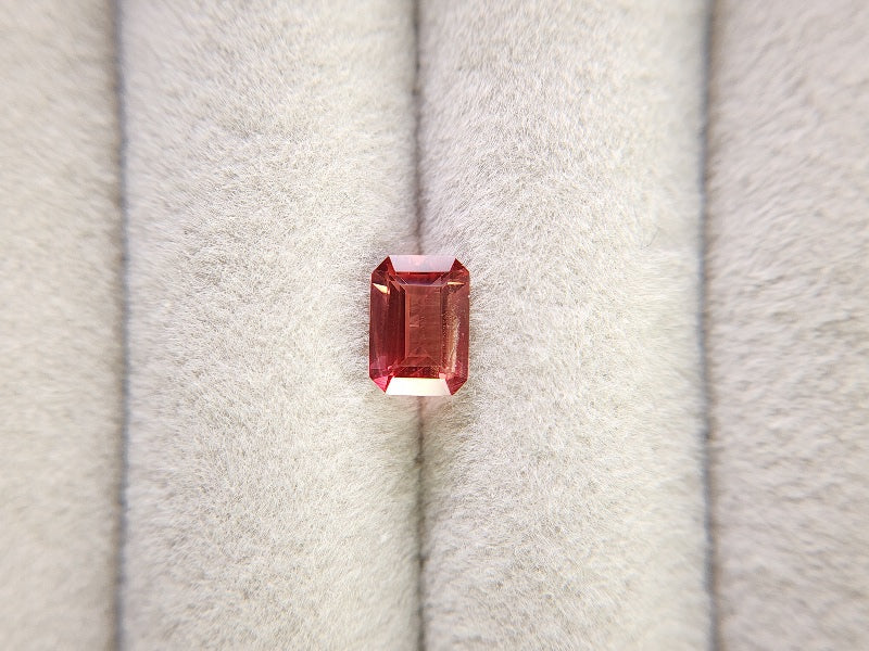 0151-2-3 バイカラーアンデシン 1.07ct