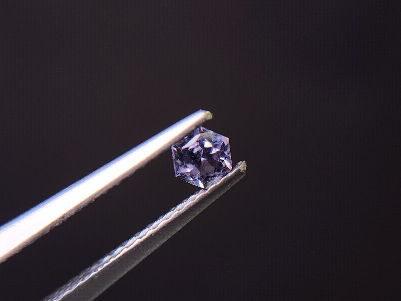 0002-4 スピネル 0.18ct