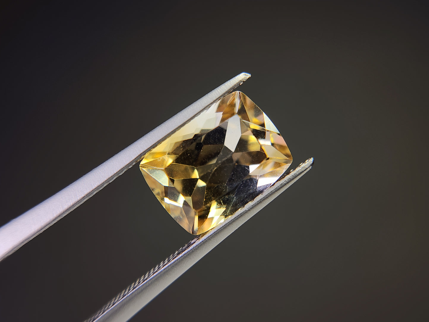0365-4-9 バイカラーシトリン 2.78ct