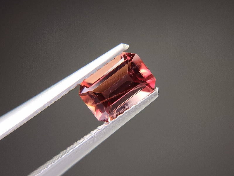 0151-2-8 バイカラーアンデシン 0.87ct