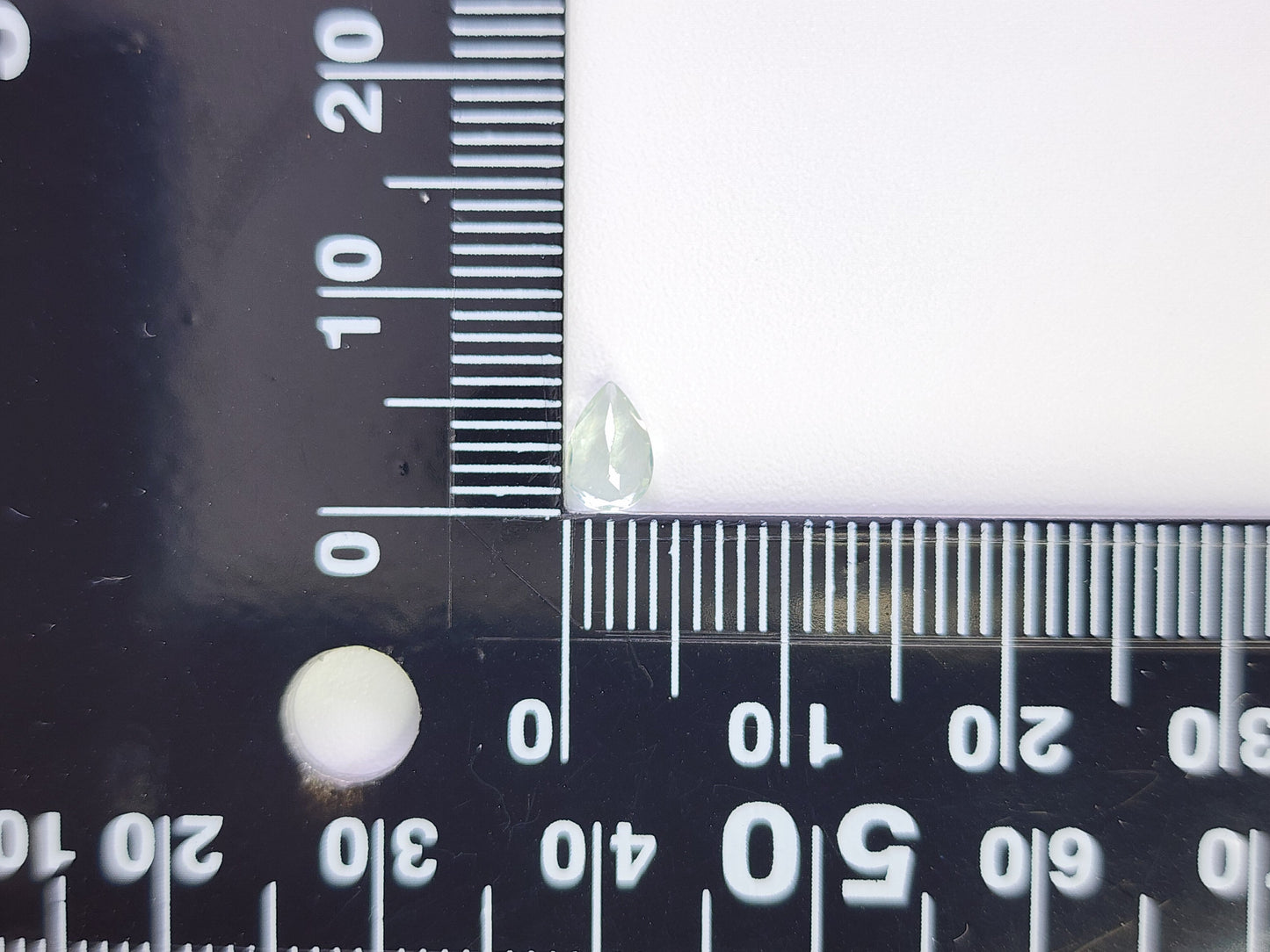 0878-2-7 グリーンベリル 0.37ct