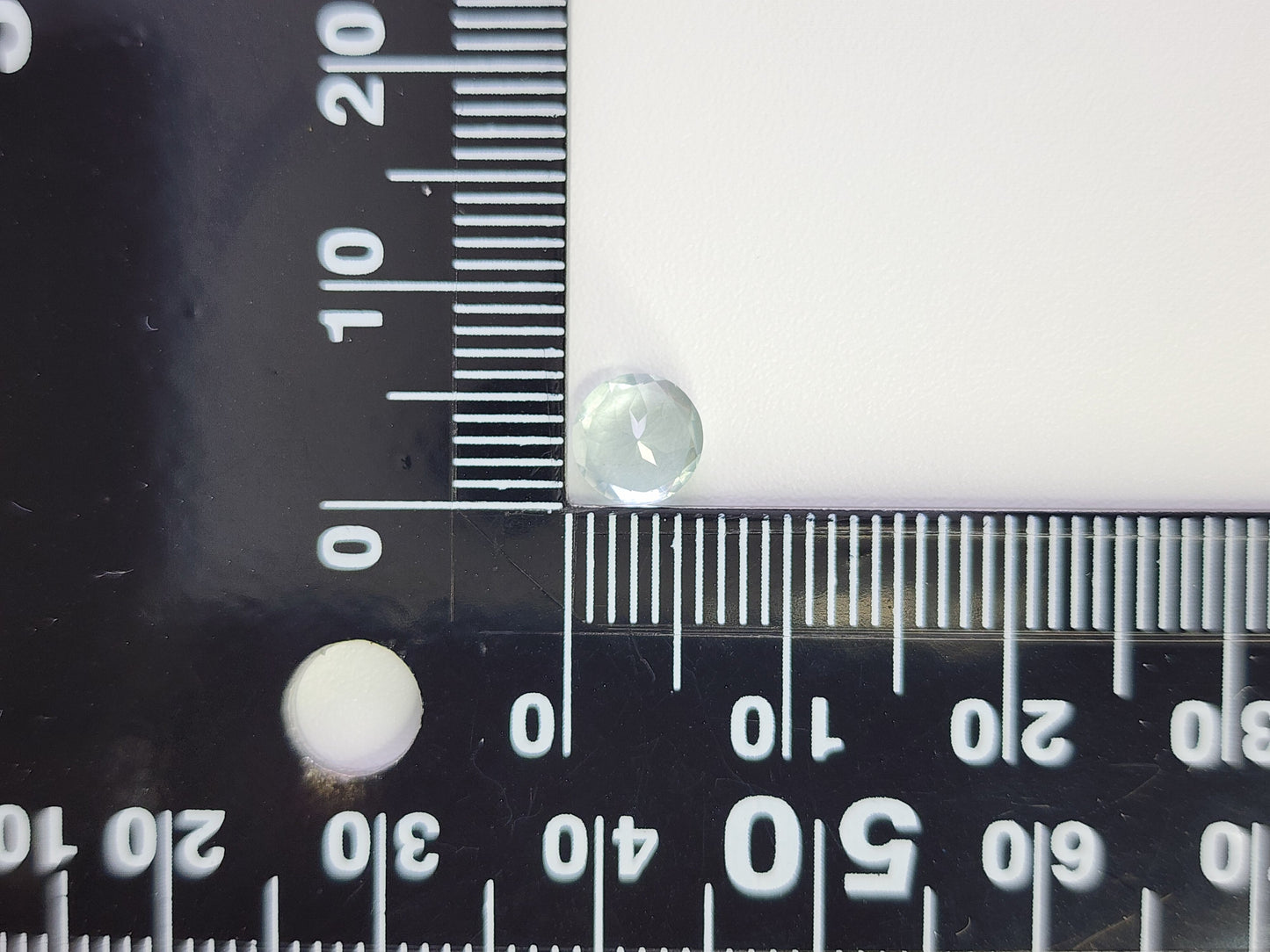 0878-3-2 グリーンベリル 0.76ct