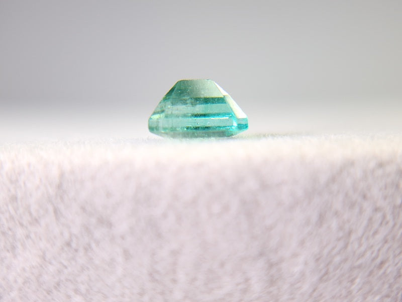 0936-5 エメラルド(ザンビア産) 0.63ct