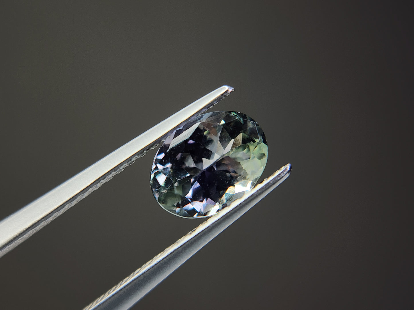 0876-17 バイカラータンザナイト 1.32ct