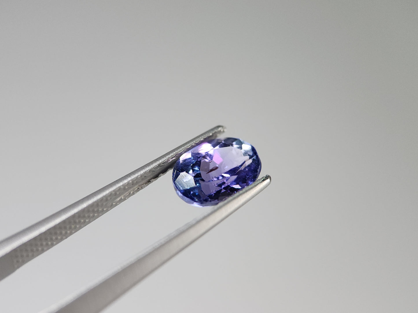 0876-2 バイカラータンザナイト 1.55ct