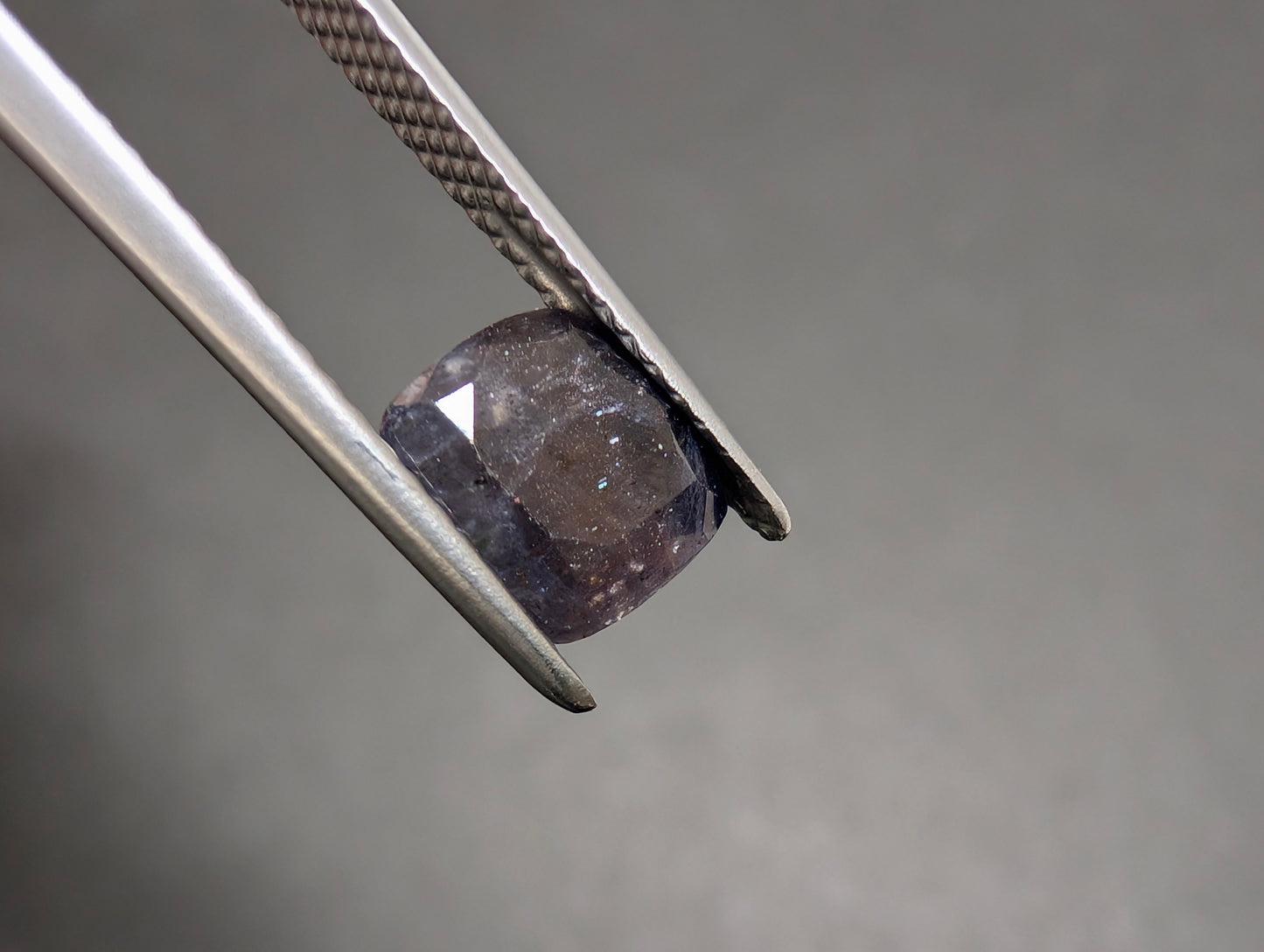 0243 アイオライトサンストーン 1.35ct