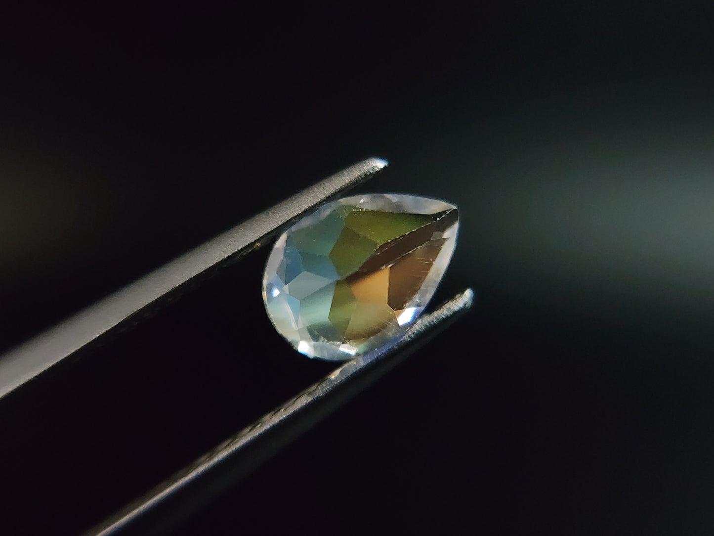 0763【ランダム発送】アンデシンラブラドライト【1石あたり約0.64ct】