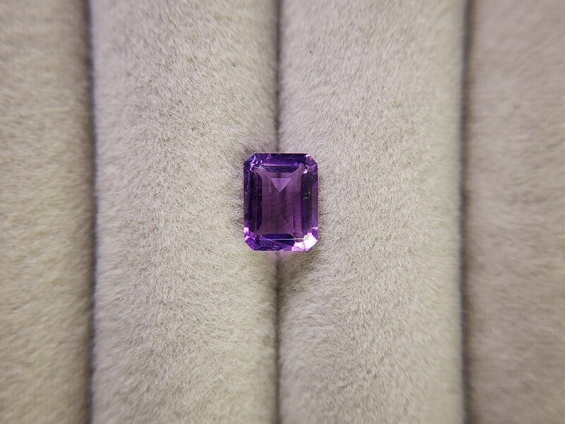 0918-2-7 アメジスト 1.37ct