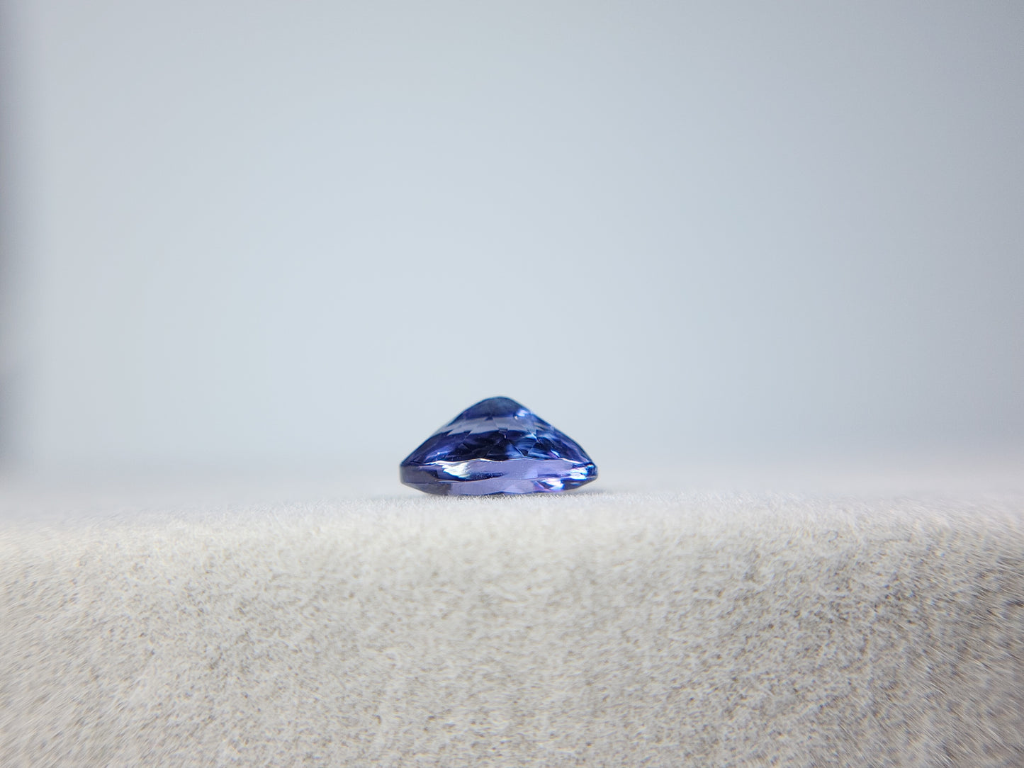 0876-13 バイカラータンザナイト 1.35ct