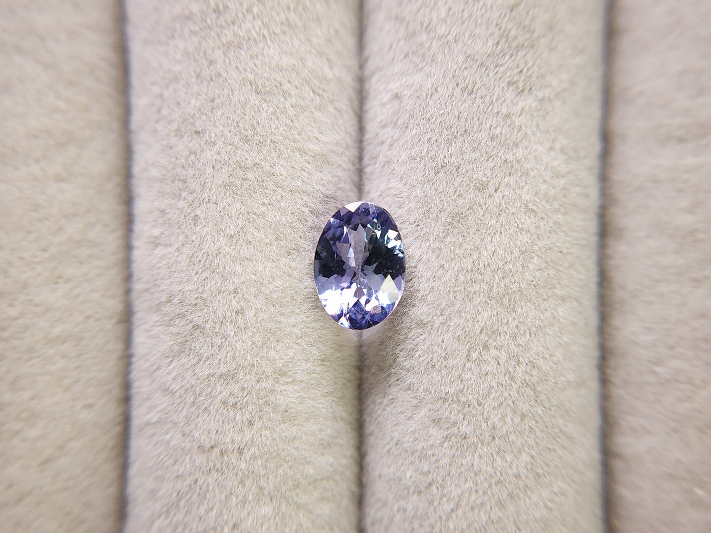 0876-16 バイカラータンザナイト 1.33ct