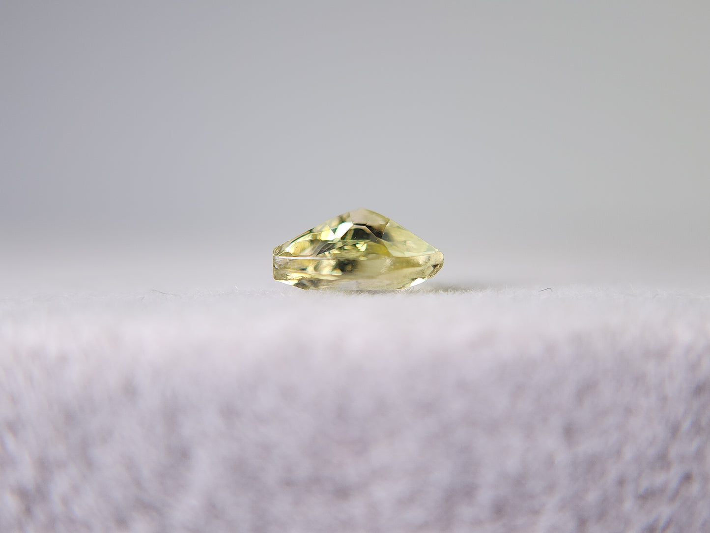0649-3 ゾイサイト 0.65ct