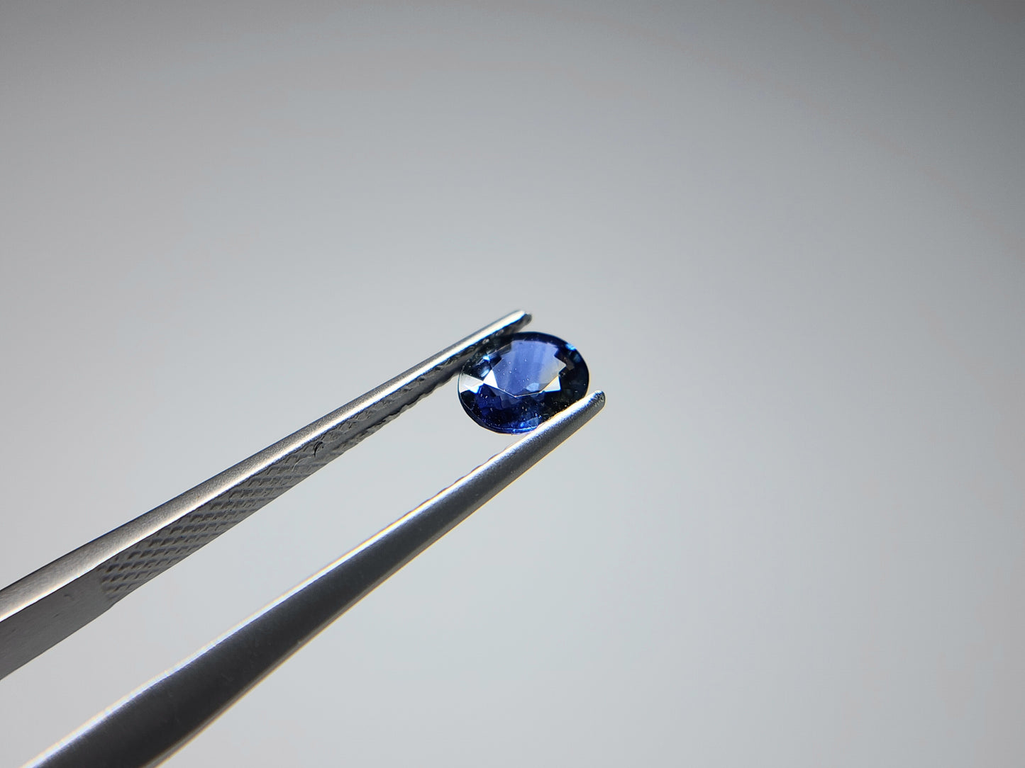 0904-2 サファイア 0.68ct