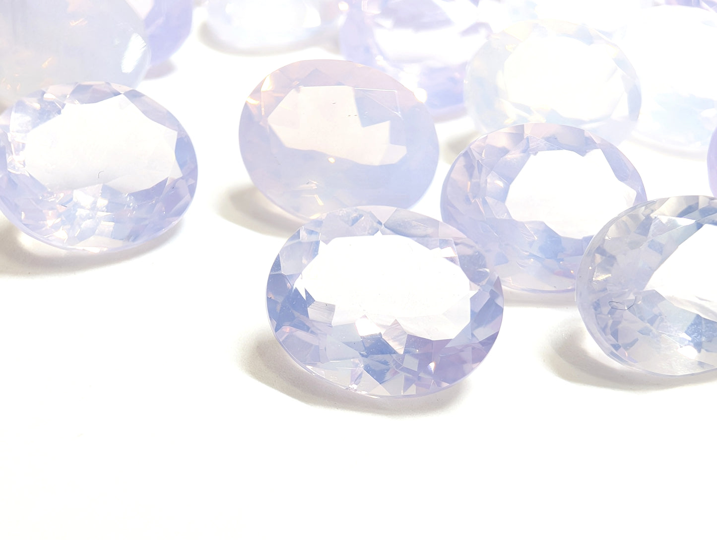 0428【ランダム発送】シルキーラベンダー💜オーバルカットの『スコロライト』【1石あたり2.35ct】