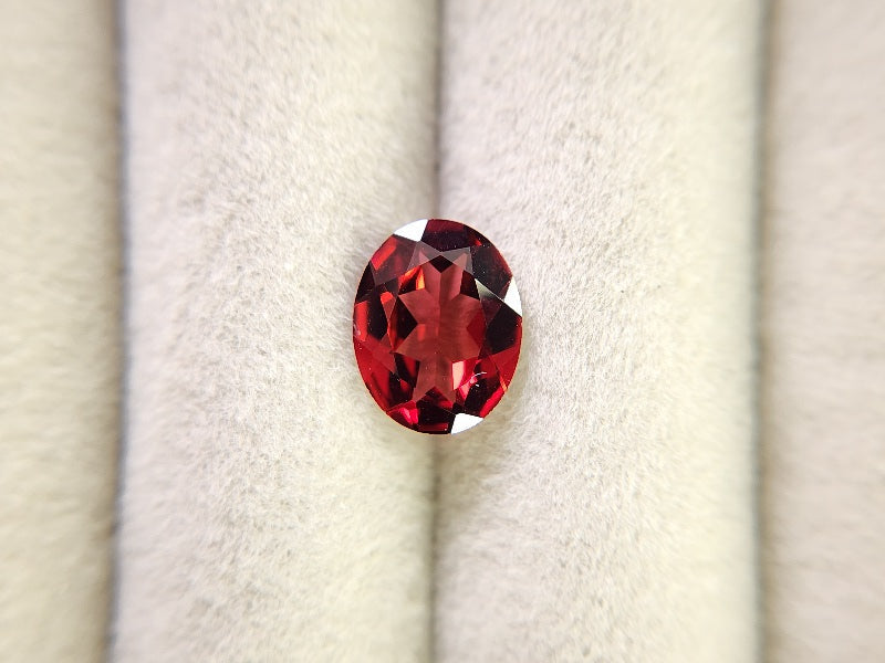 0910-4-8 ガーネット 2.57ct