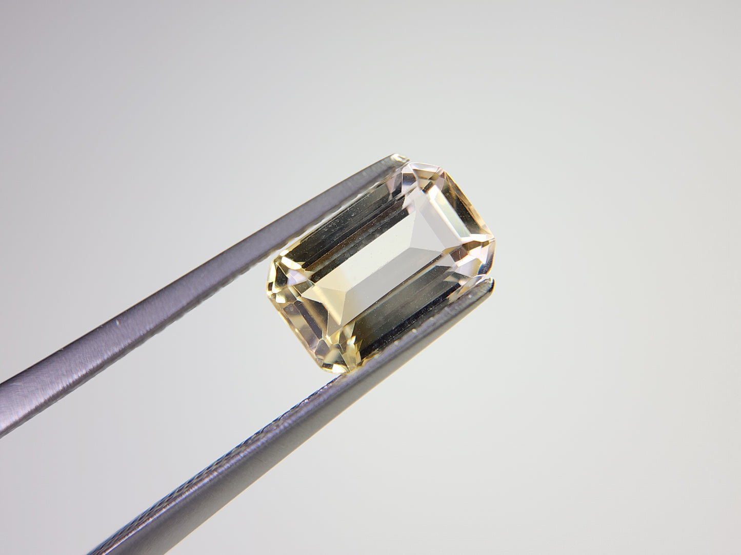 0365-6-1 バイカラーシトリン 1.57ct