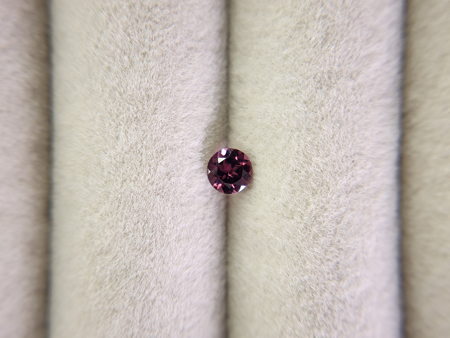 0823-9 スピネル 0.27ct