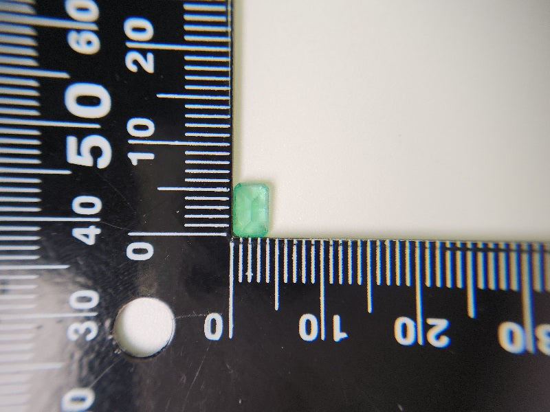 0936-13 エメラルド(ザンビア産) 0.54ct