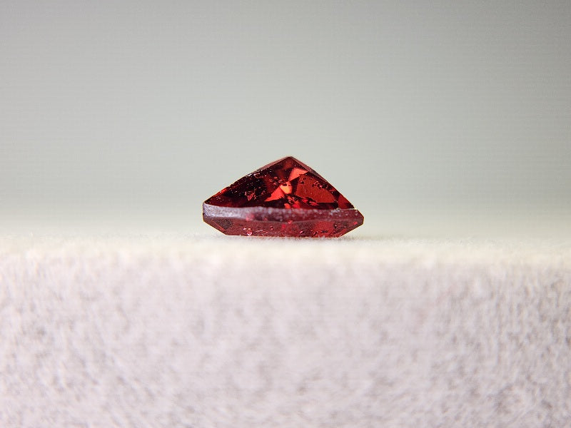 0910-1-12 ガーネット 1.45ct
