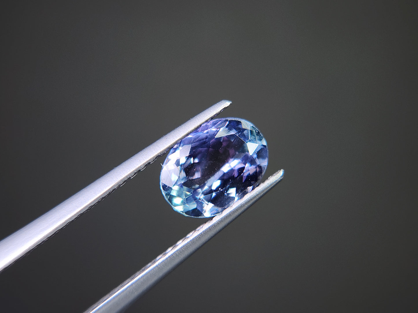 0876-21 バイカラータンザナイト 1.27ct