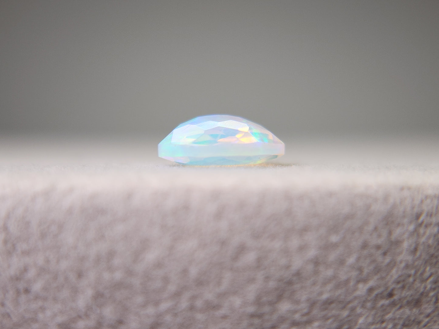 0909-1-7 オパール 0.75ct