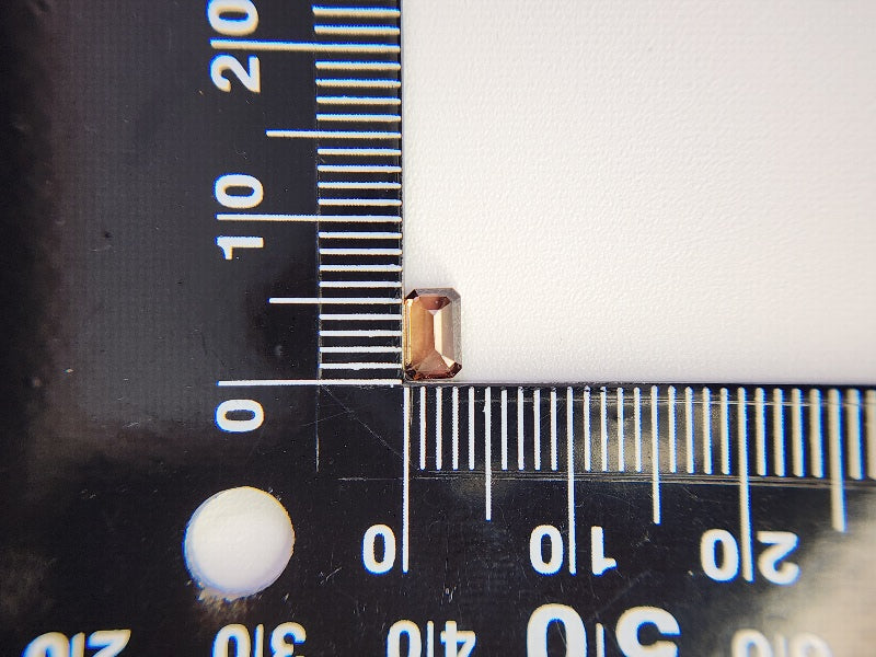 【期間限定】10/23まで アキシナイト 0.45ct 11