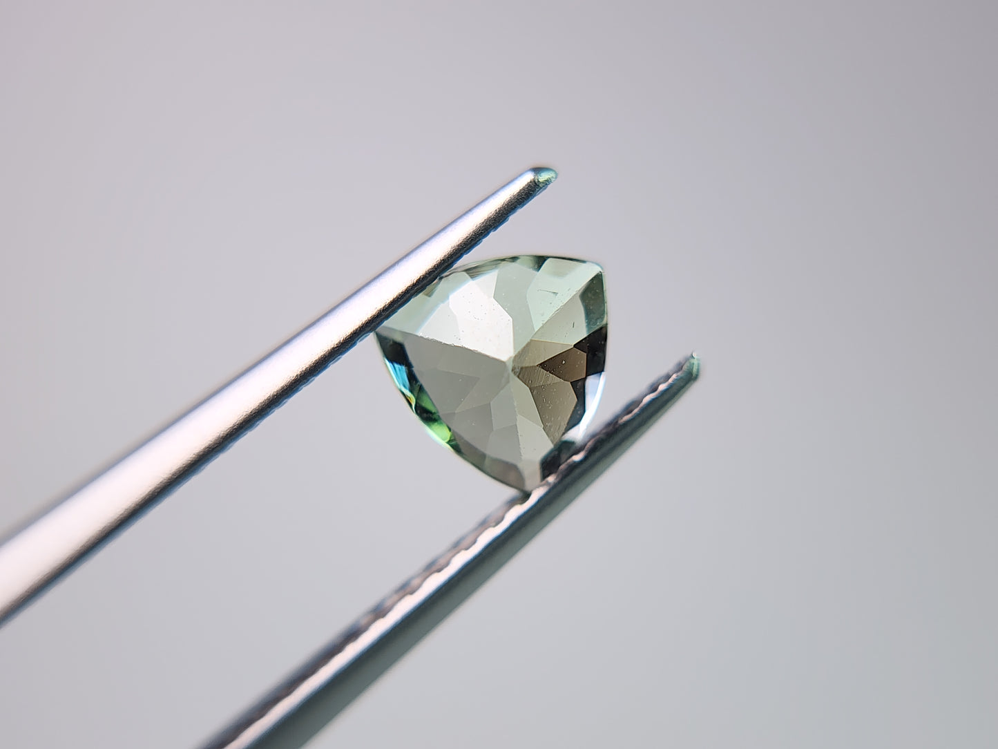 0649-1 ゾイサイト 0.68ct