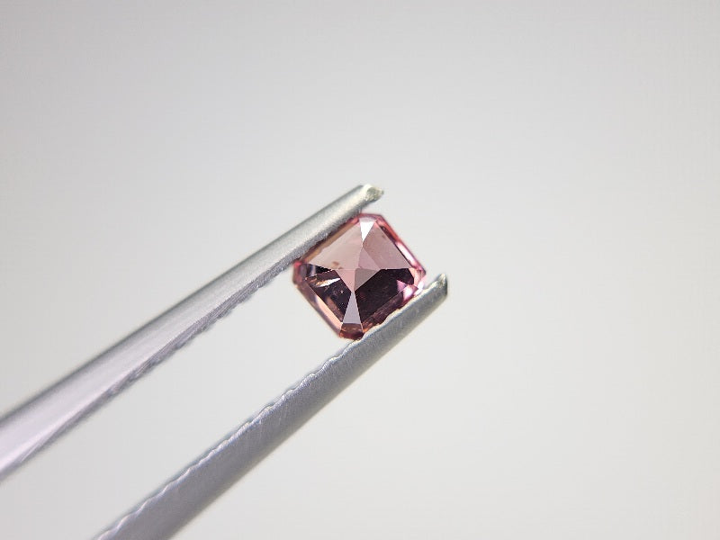 0935-1 ピンクジルコン 0.44ct