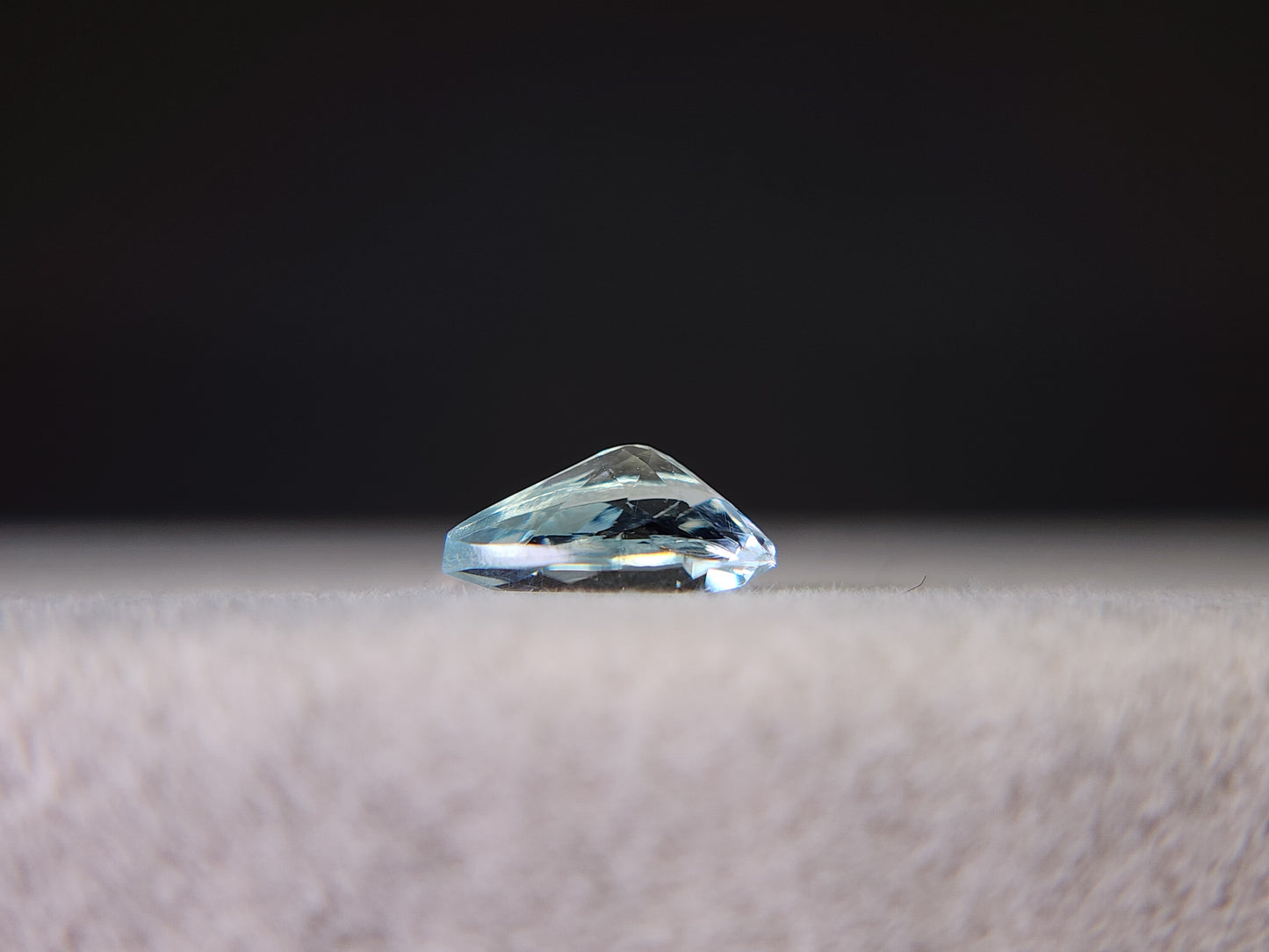 0008-9 アクアマリン ペアシェイプ 0.52ct