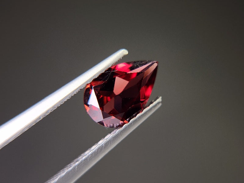 0910-3-12 ガーネット 1.54ct