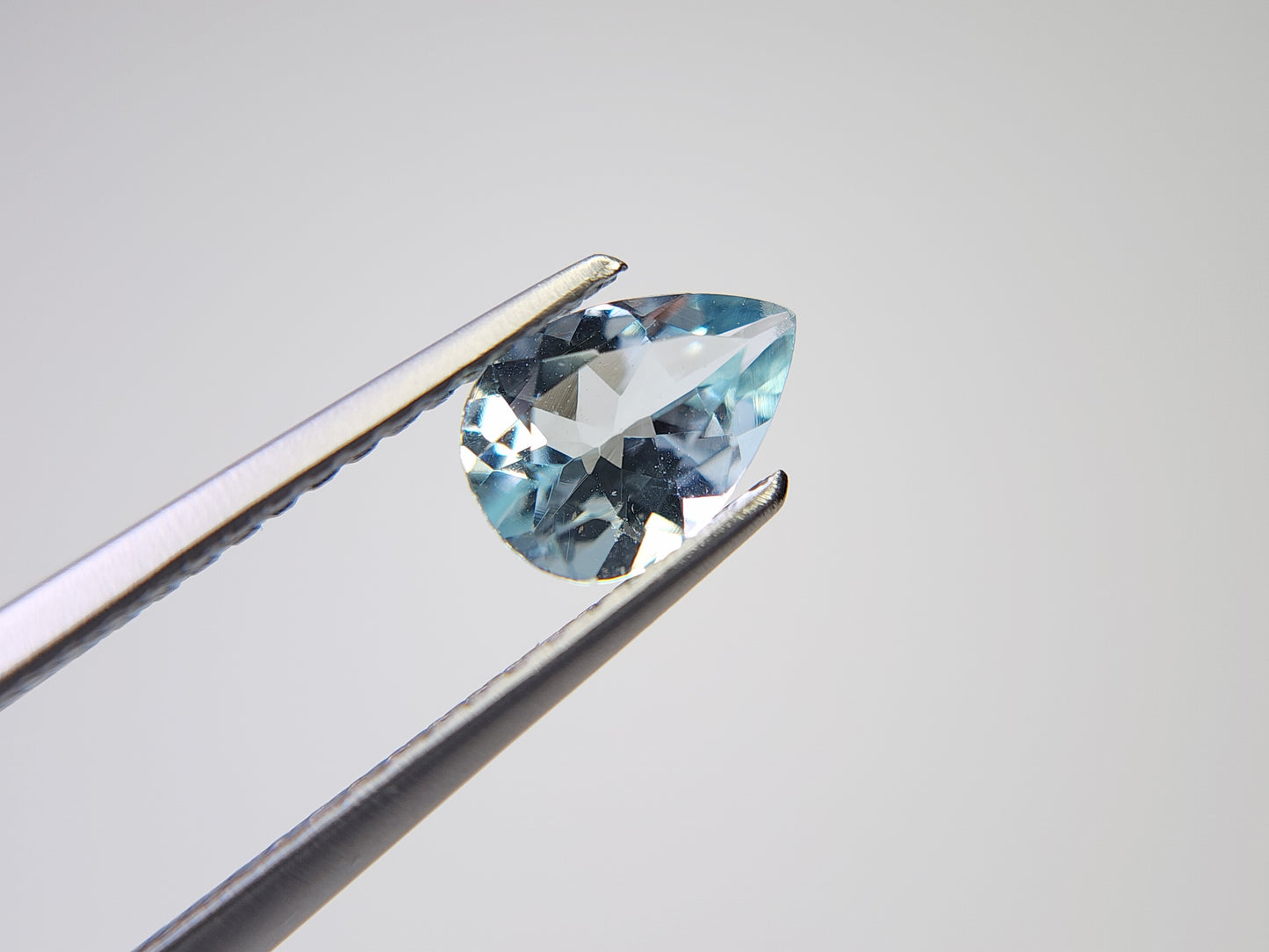 0008-9 アクアマリン ペアシェイプ 0.52ct