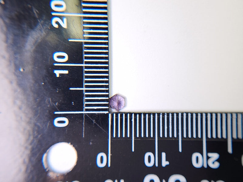 0002-9 スピネル 0.23ct