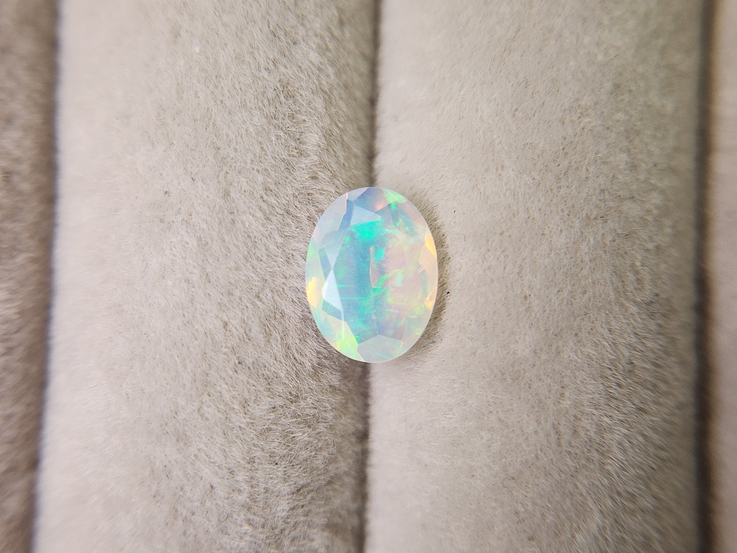 0909-1-7 オパール 0.75ct