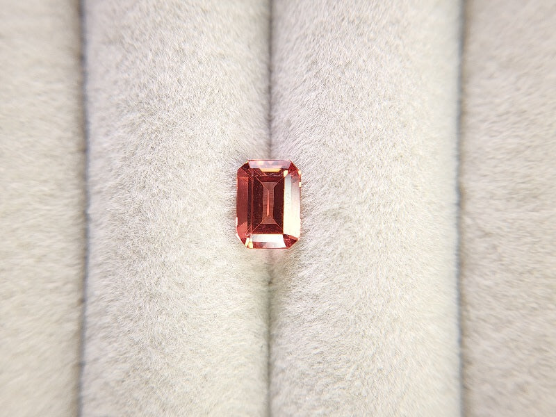 0151-2-7 バイカラーアンデシン 1.08ct