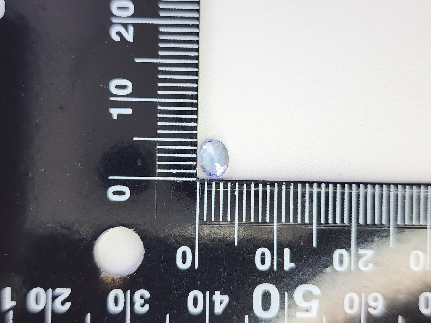 0654-7-3 ゾイサイト 0.33ct